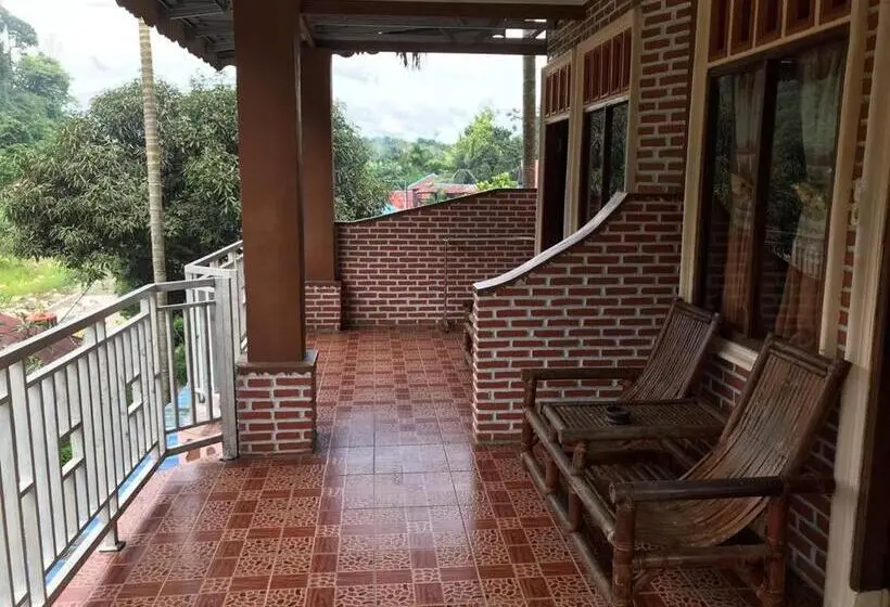 Superior-huone, Thomas  Retreat Bukit Lawang
