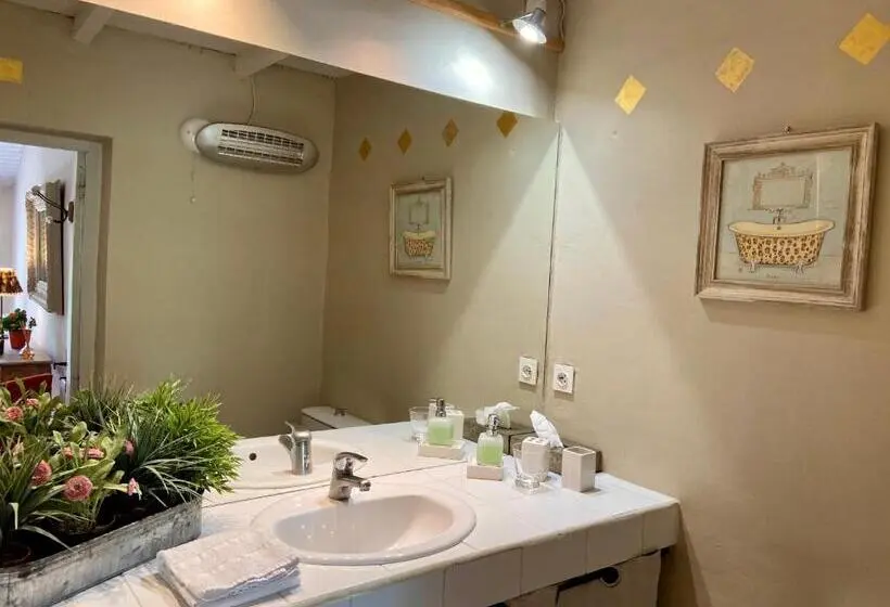 バルコニー付きスタンダードルーム, La Paillère Chambres D Hôtes