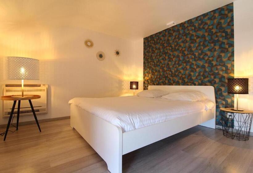 プールビュースタンダードルーム, Le Colombier