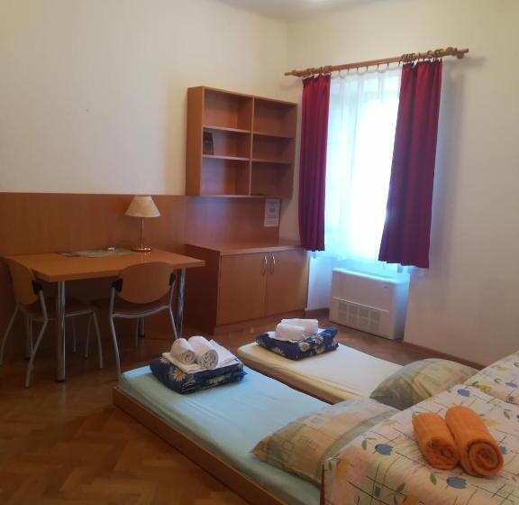 آپارتمان 1 خوابه با چشمانداز باغ, Hostel Sveta Ana