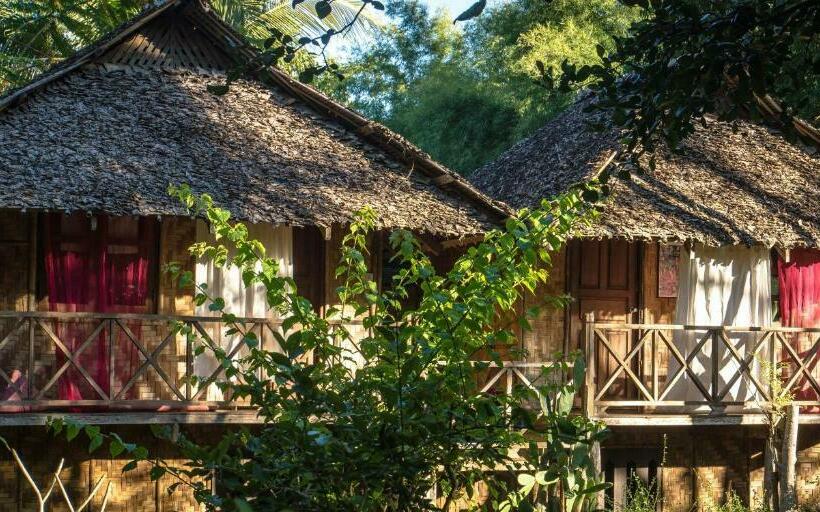 スイート（家族用）, Sang Tong Huts