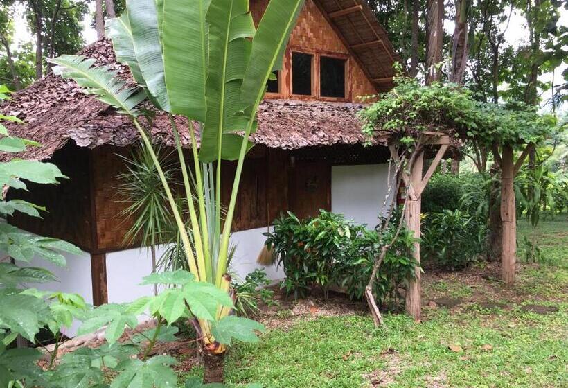 غرفة قياسية, Sang Tong Huts