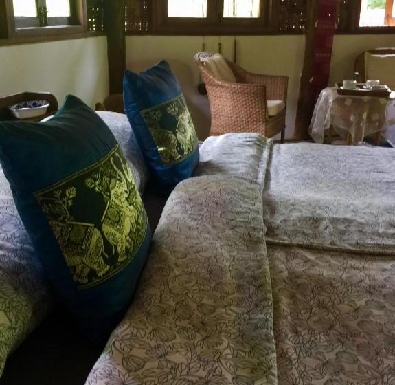 غرفة قياسية سرير كينج, Sang Tong Huts