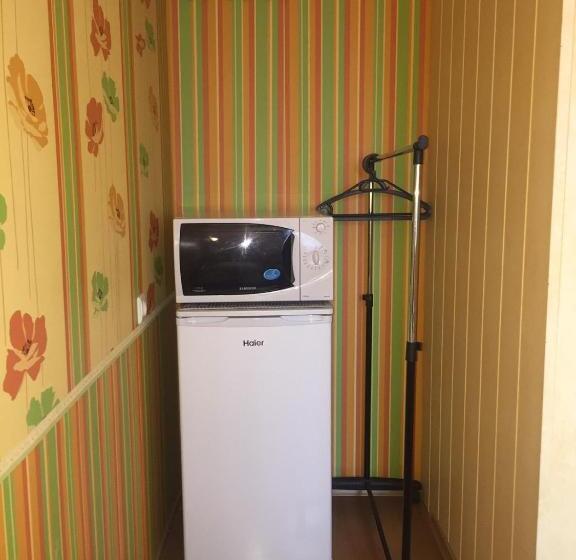 اتاق استاندارد سه نفره, Airovita Kambariai Nakvynei