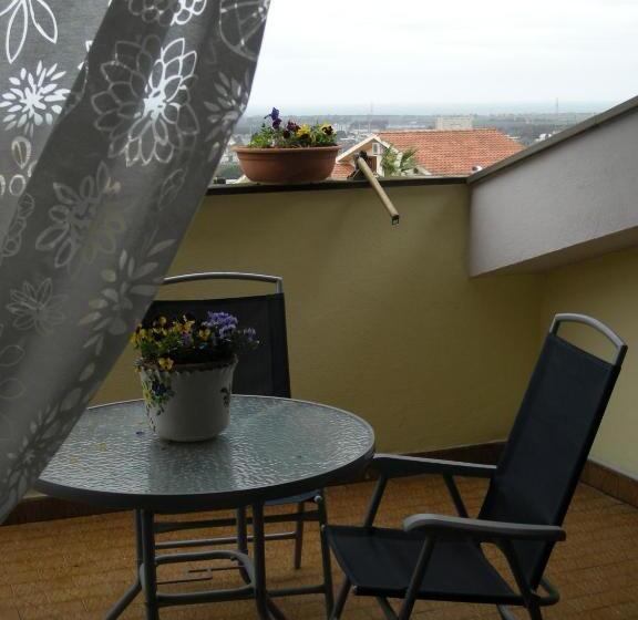 Standard room with outdoor bath, B&b Nonna Luisa