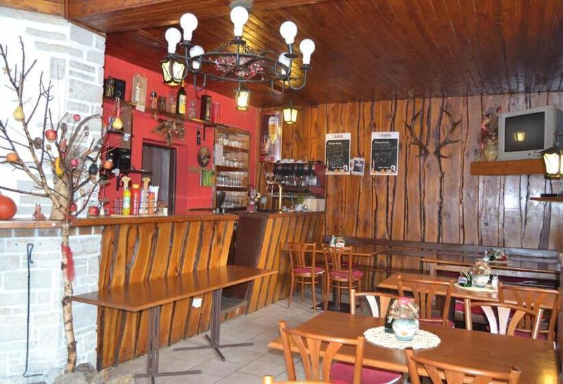 غرفة قياسية رباعية, Horský Hotel Arnica