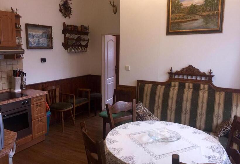 آپارتمان 2 خوابه, Chalupa U Potoka