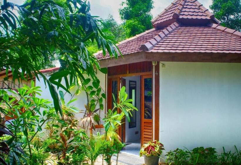 بنجلو ديلوكس, Ayu Hotel Karimunjawa