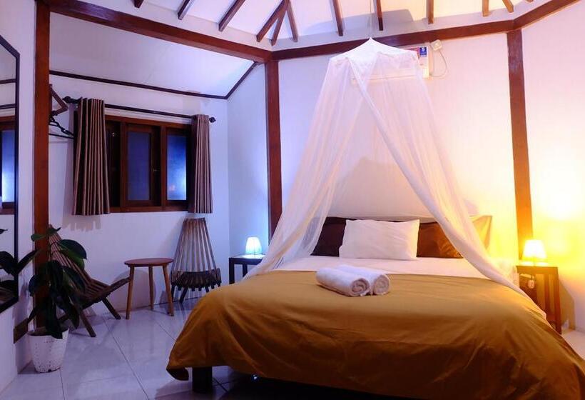 بنجلو ديلوكس, Ayu Hotel Karimunjawa