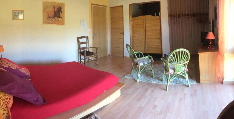 غرفة قياسية, Domaine Du Val De Soux