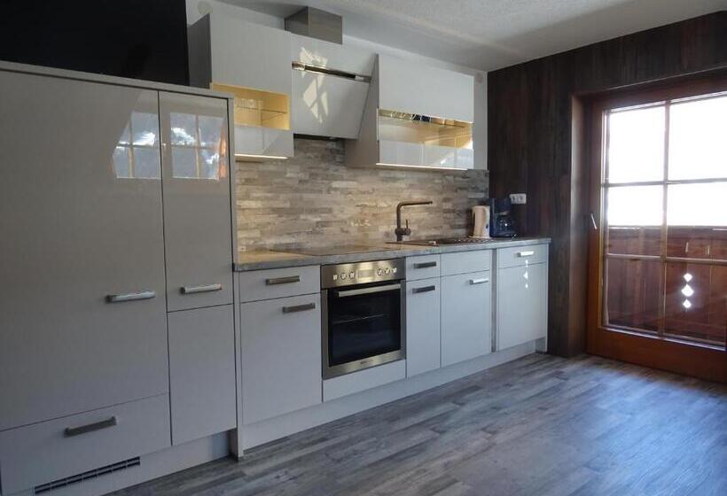 آپارتمان 1 خوابه, Pongitzerhof