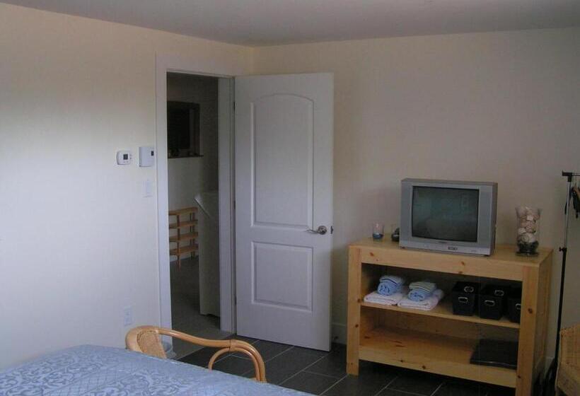 스탠다드 룸 공동 욕실, Nowak S Own B&b