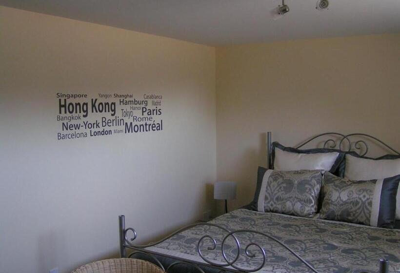 스탠다드 룸 공동 욕실, Nowak S Own B&b