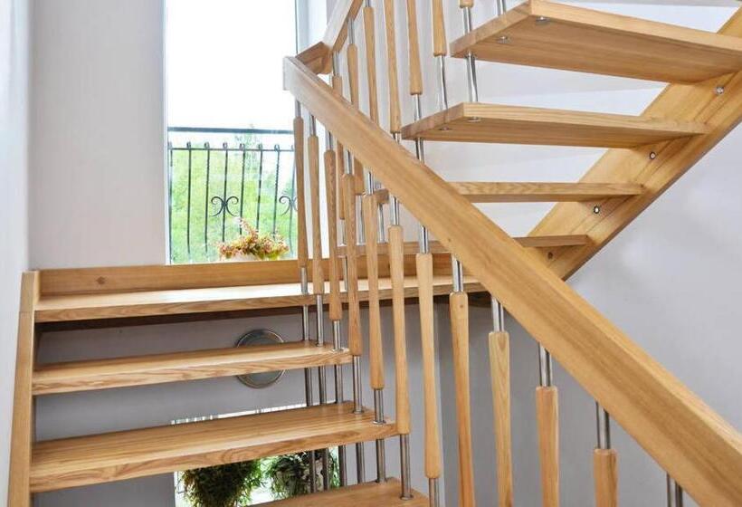 اتاق استاندارد با سرویس بهداشتی مشترک, Irena Family House