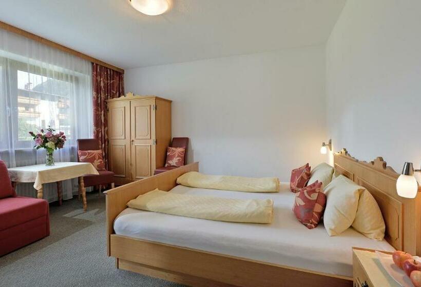 バス共有のスタンダードルーム, Johannishof