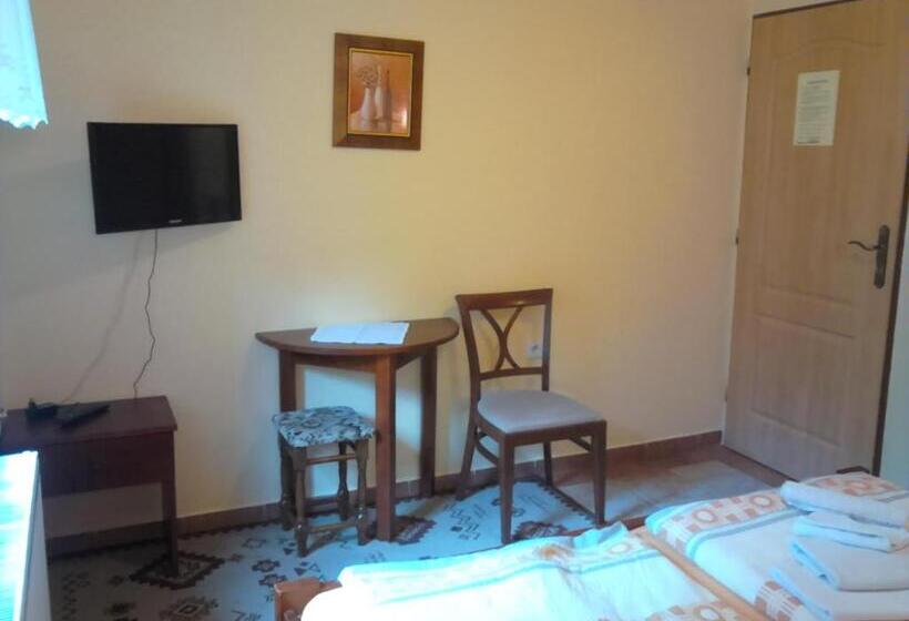 标准间, Penzion Janata