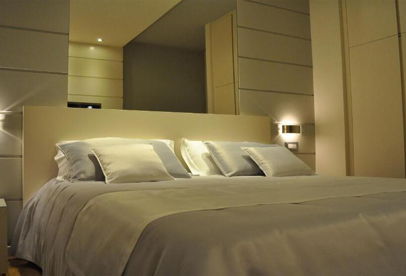 スタンダードルーム, B&b Diamante Raro