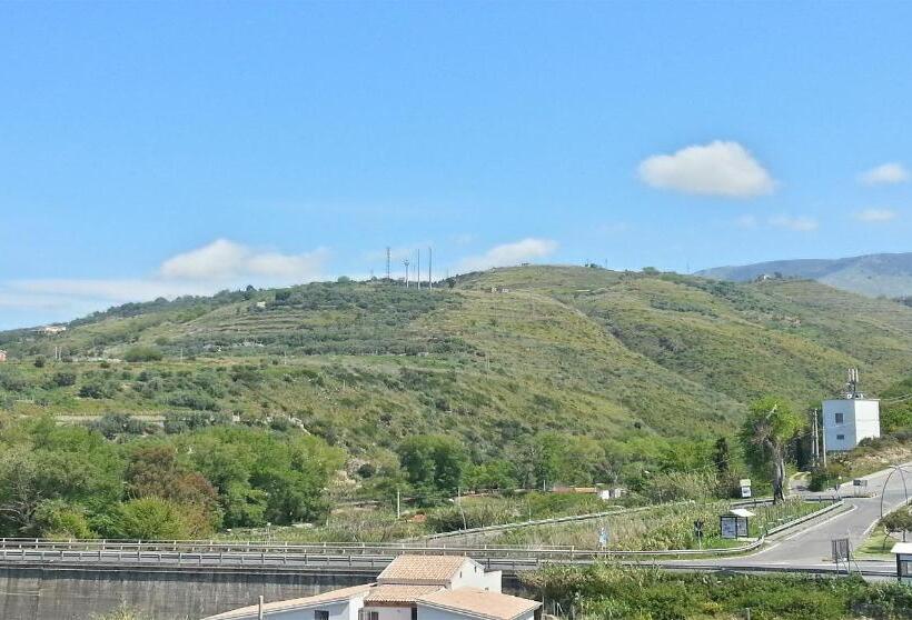 バルコニー付きスタンダードトリプルルーム, B&b Diamante Raro