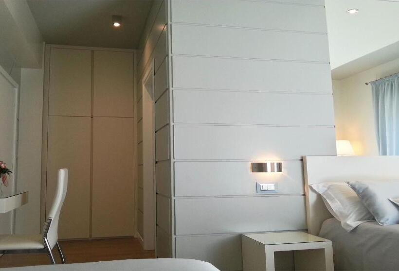 バルコニー付きスタンダードトリプルルーム, B&b Diamante Raro