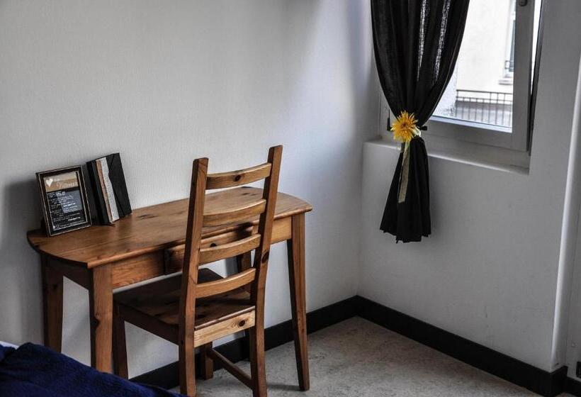 חדר סטנדרט עם מרפסת, B&b Im Herzen Von Biel