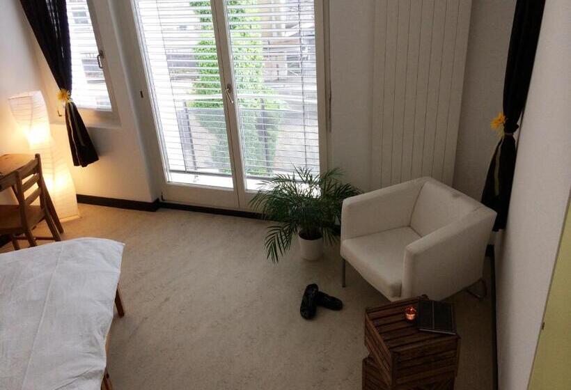 חדר סטנדרט עם מרפסת, B&b Im Herzen Von Biel