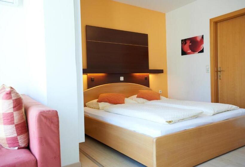 Номер Стандарт с Балконом, Gästehaus Elisabeth Weinhandl