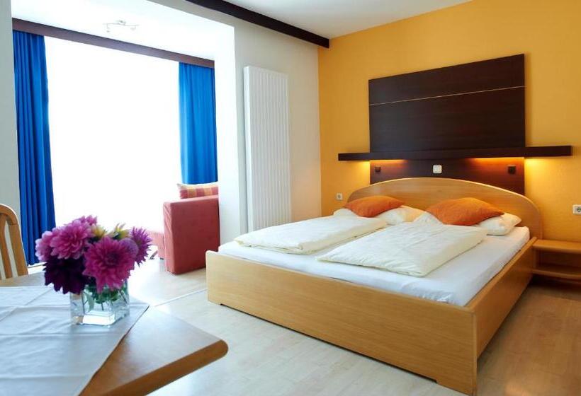 Номер Стандарт с Балконом, Gästehaus Elisabeth Weinhandl