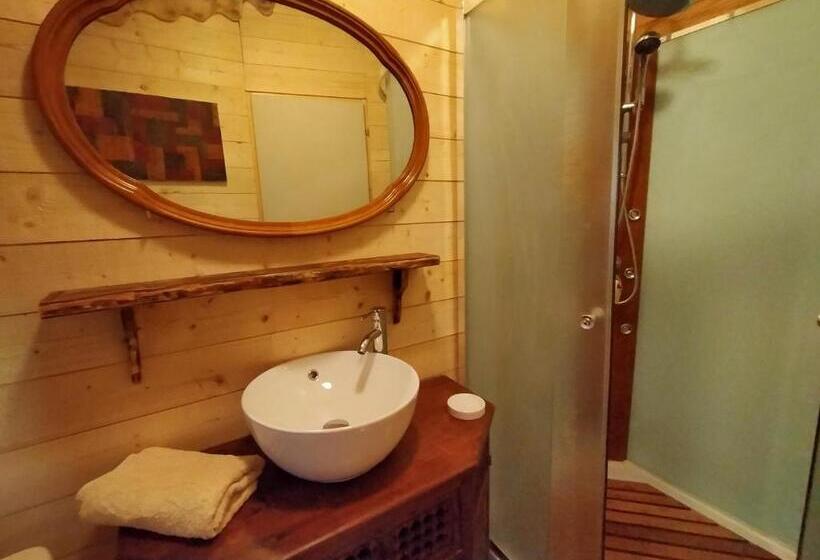 Standard Room Mountain View, Les Toits Rouges   Le Luxe De La Simplicité