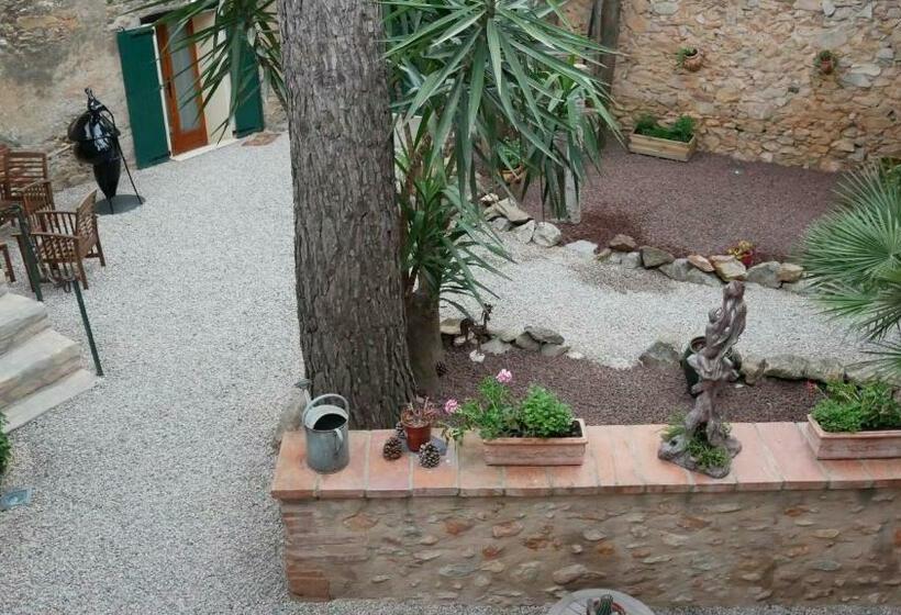 Семейный Номер Вид на Сад, Mas Peu Del Causse