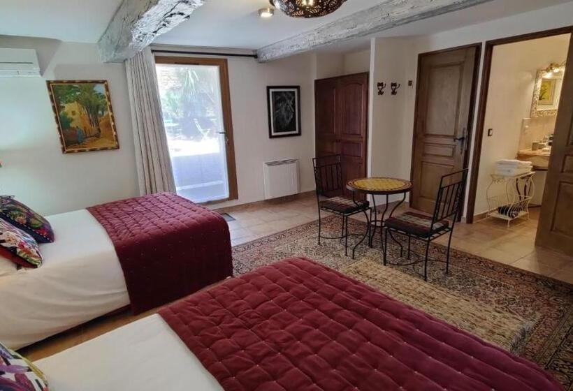 Семейный Номер Вид на Сад, Mas Peu Del Causse