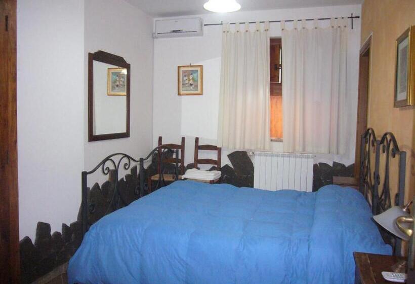 חדר סטנדרט, Su Barroccu