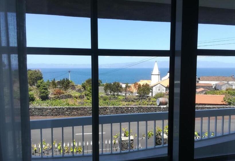 Triple Room Sea View, Alojamentos A Buraca