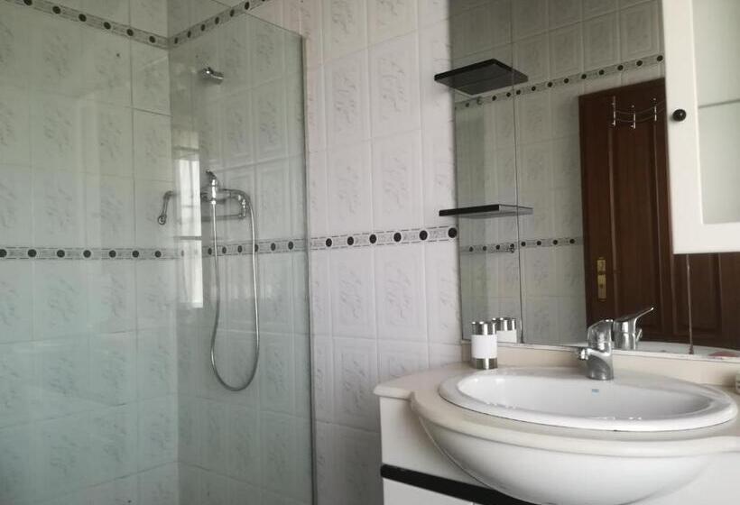 Triple Room Sea View, Alojamentos A Buraca