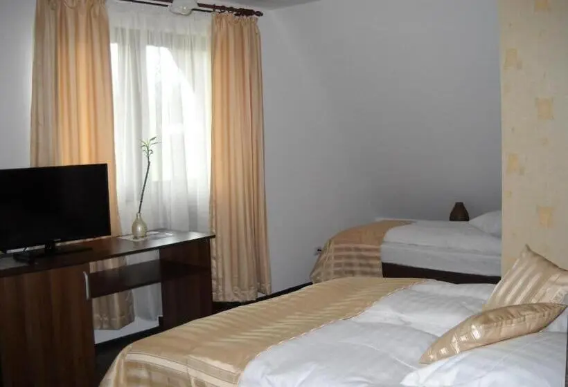 Pokój Trzyosobowy Standard z Balkonem, Casa Altfel
