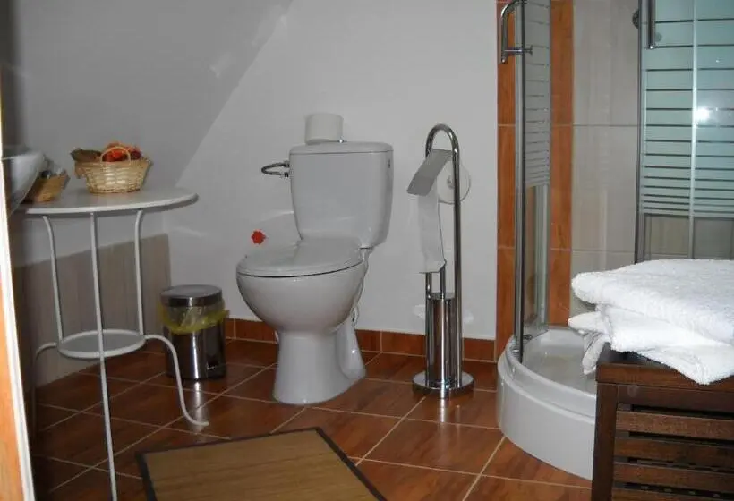 Pokój Trzyosobowy Standard z Balkonem, Casa Altfel