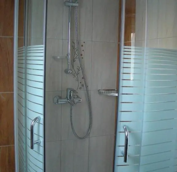 Pokój Trzyosobowy Standard z Balkonem, Casa Altfel