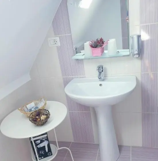 Suite, Casa Altfel