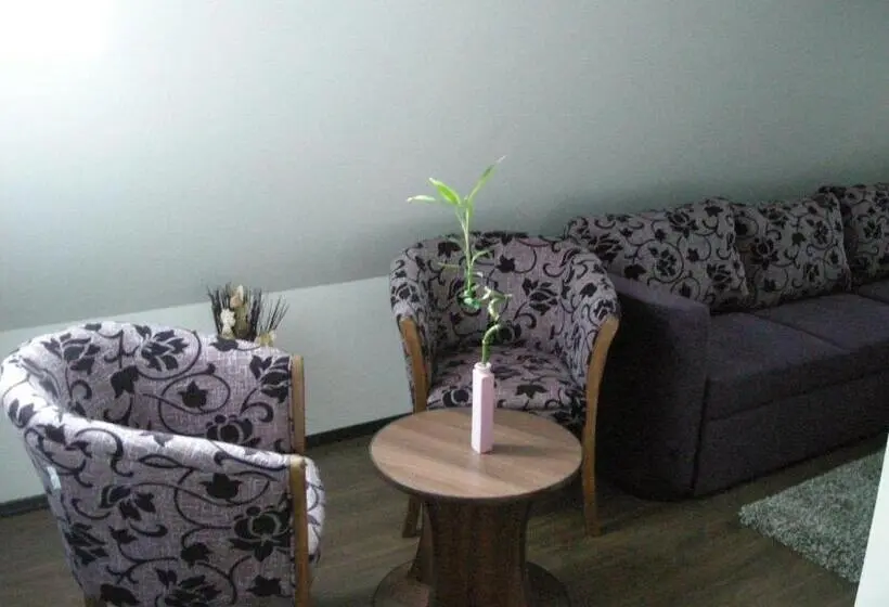 Suite, Casa Altfel
