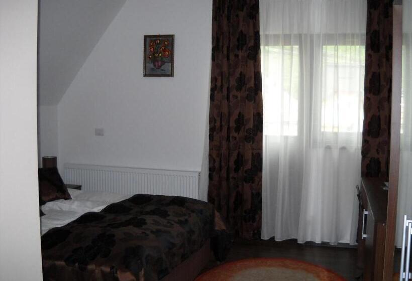 バルコニー付きスタンダードルーム, Casa Altfel