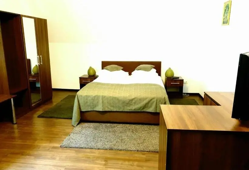 Pokój Deluxe Trzyosobowy, Casa Altfel