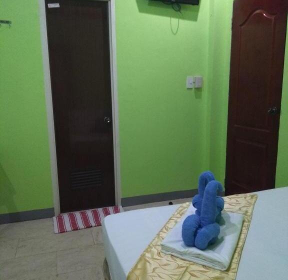 Четырехместный Номер Стандарт, Sascha S Resort Oslob