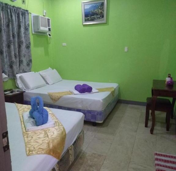 اتاق استاندارد چهار تخته, Sascha S Resort Oslob