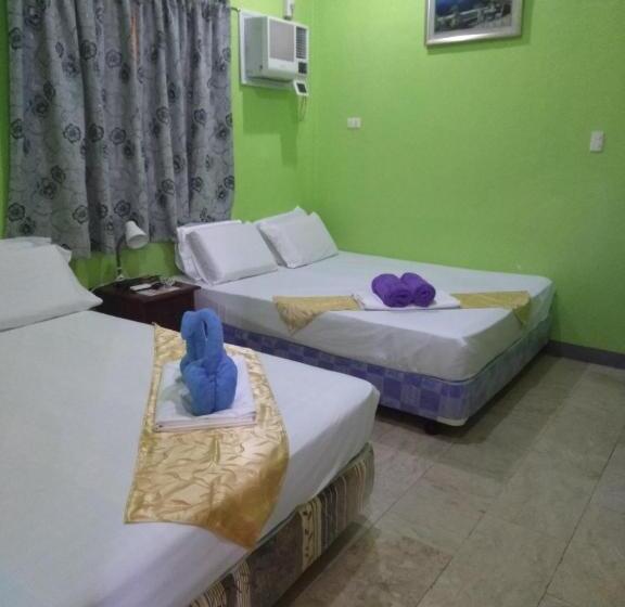 اتاق استاندارد چهار تخته, Sascha S Resort Oslob