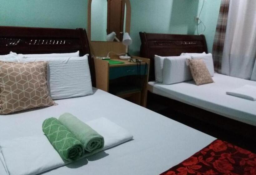 اتاق استاندارد چهار تخته, Sascha S Resort Oslob