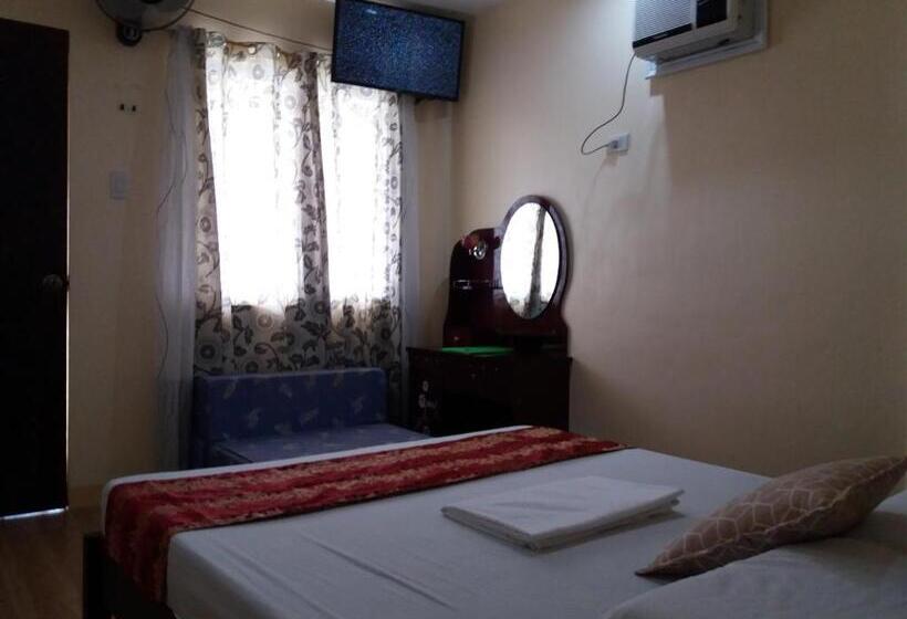 اتاق لوکس با بالکن و چشمانداز دریا, Sascha S Resort Oslob