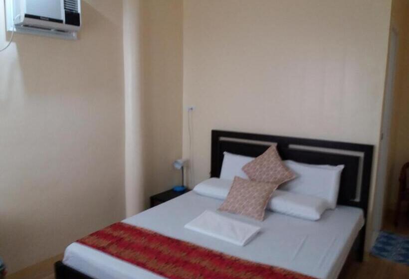 اتاق لوکس با بالکن و چشمانداز دریا, Sascha S Resort Oslob