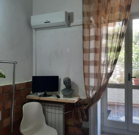 低层单卧公寓, B&b Letizia