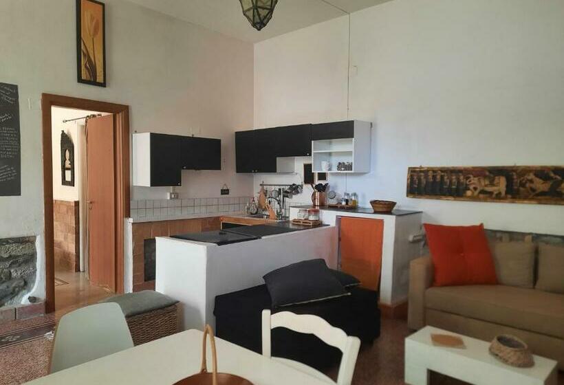 低层单卧公寓, B&b Letizia