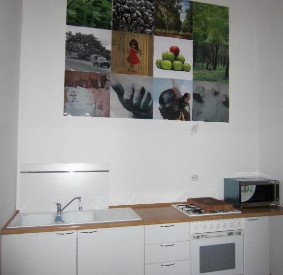 1ベッドルームアパートメント, Aganis