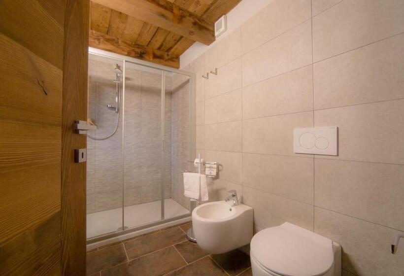 غرفة عائلية مطلّة علي الجبل, Villamour Boutique Hotel & Spa